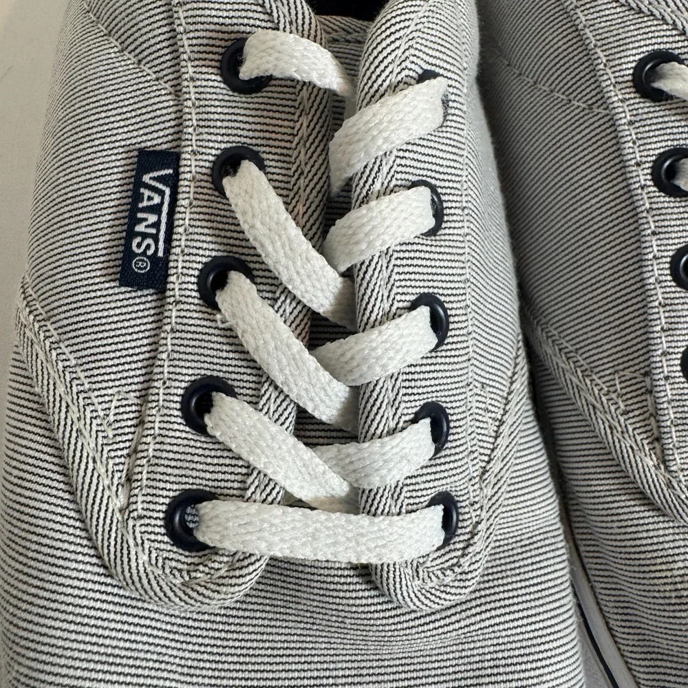 Vans Atwood Low Lace Up Skate Canvas Micro Stripe Navy & White Shoes Womens‎ 7
